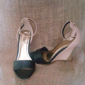 Bamboo, Size 7, Black & Beige Open Toe Wedge